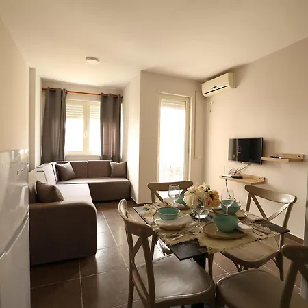 Dyrrah Seaside Apartments Durres Exterior photo
